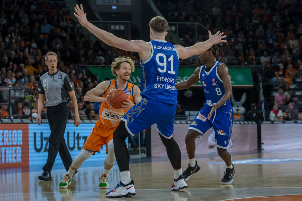 界杯的较量 界杯的较量